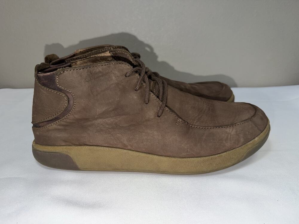 OluKai Loli'i Puki Men's 10.5 Brown Suede Lace-Up Chukka Ankle Sneakers Boots